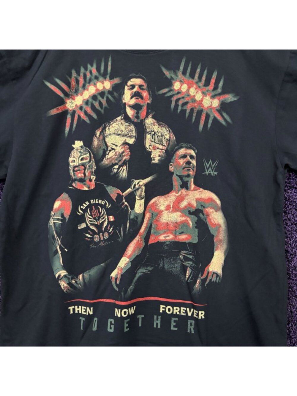 Latino Heat Family Then Now Together Forever WWE T-Shirt XL - Picture 2 of 4
